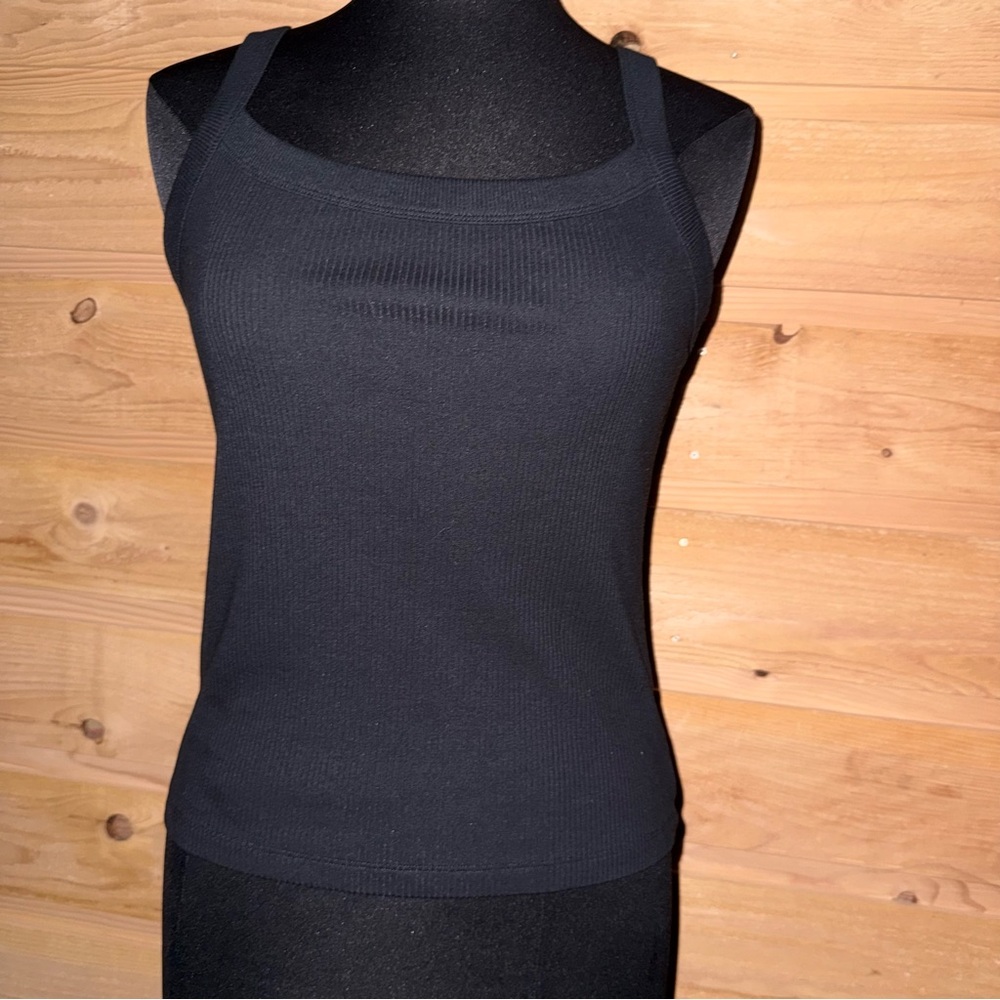 Black Ribbed Women's Tank Top American Eagle size Large goth biker witchy